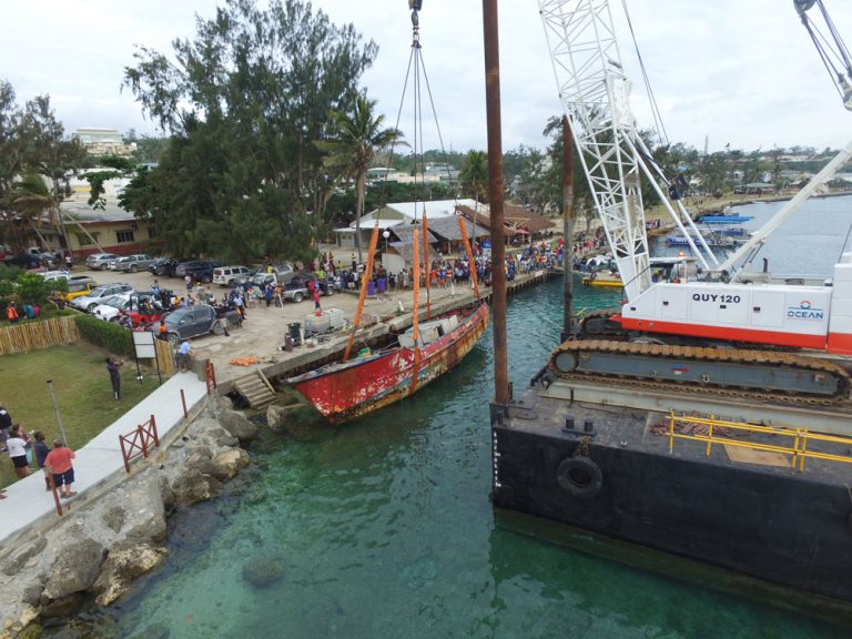 Salvage of MV Paajev after Cyclone Pam | Vanuatu_3