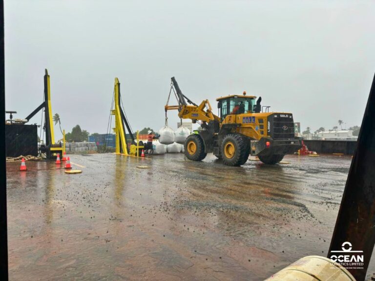 Ocean Logistics Limited and Hall Contracting unloading concrete aggregates for Funafuti, Tuvalu