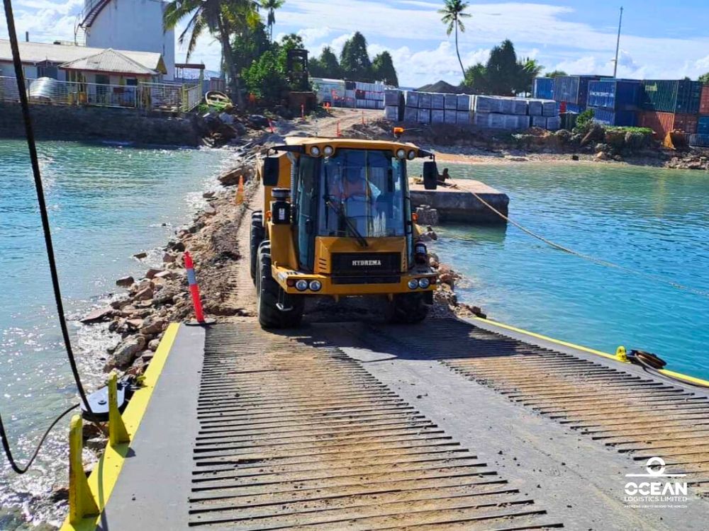 Ocean Logistics Limited and Hall Contracting unloading concrete aggregates for Funafuti, Tuvalu