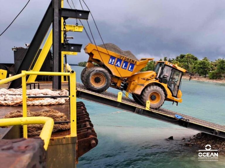 Ocean Logistics Limited and Hall Contracting unloading concrete aggregates for Funafuti, Tuvalu