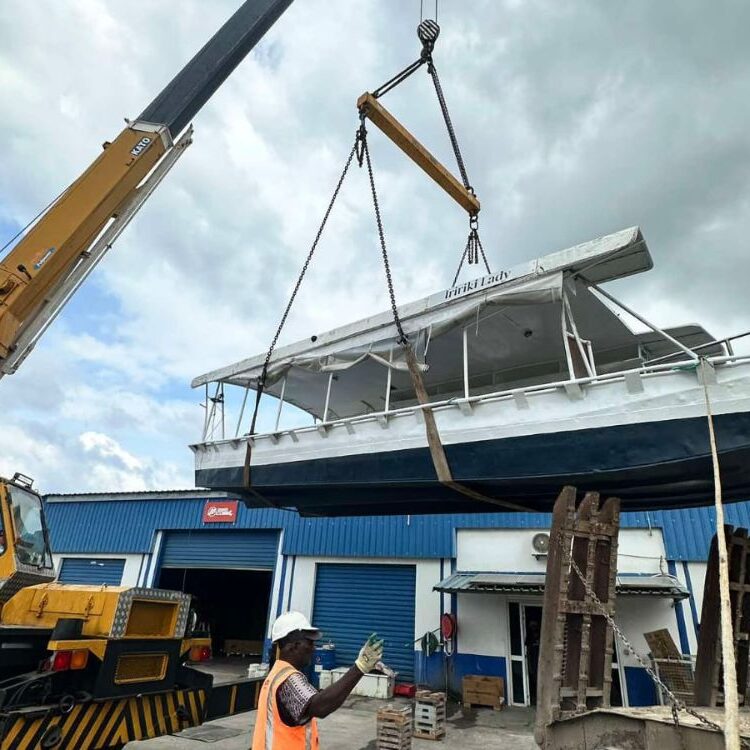 Irikiki Ferry Boat Lift_1